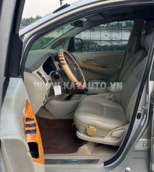 Xe Toyota Innova V 2009